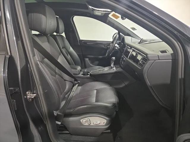 Used 2021 Porsche Macan AWD/4WD image 21