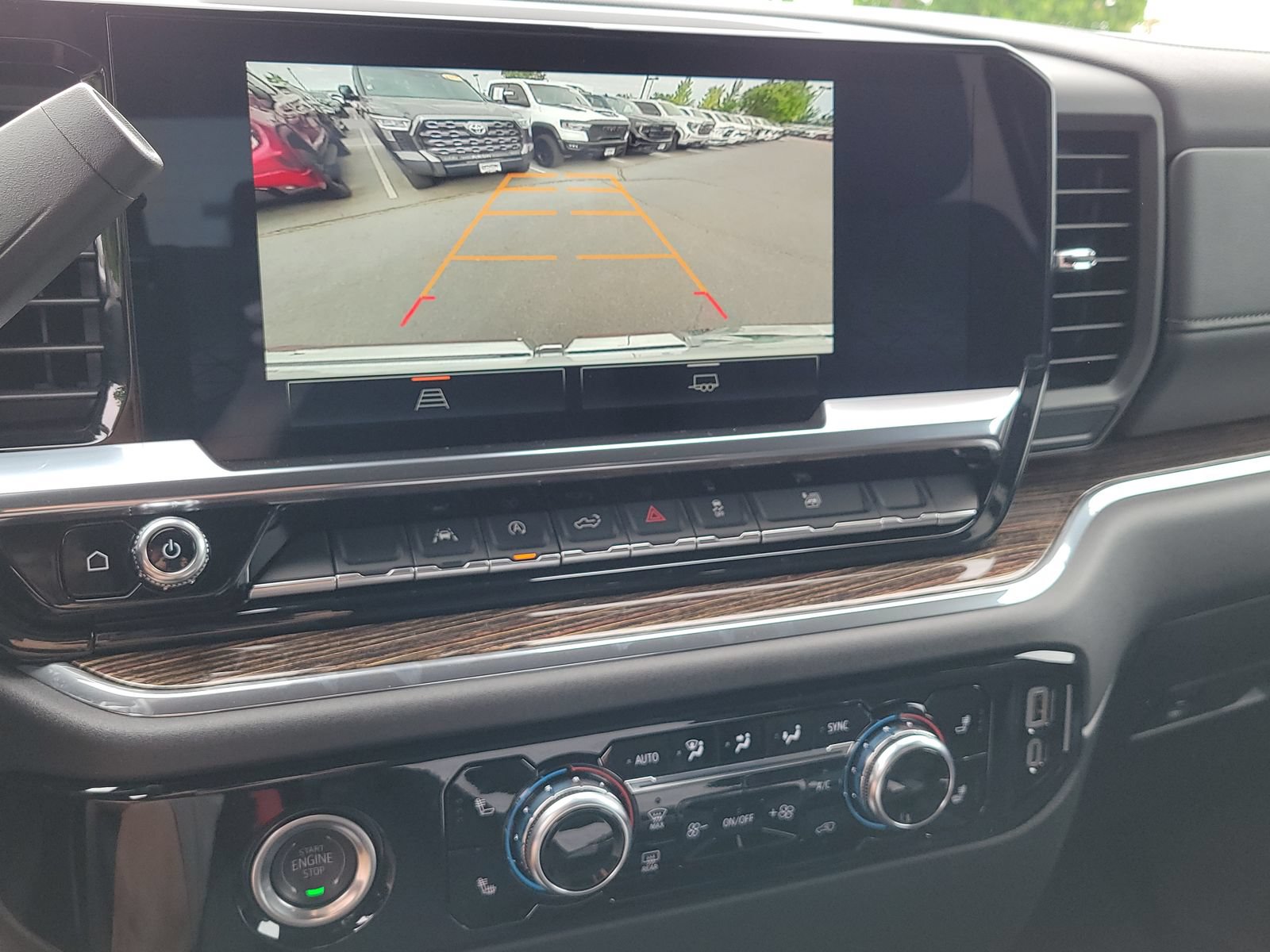 Used 2024 GMC Sierra 1500 Elevation AWD/4WD image 18