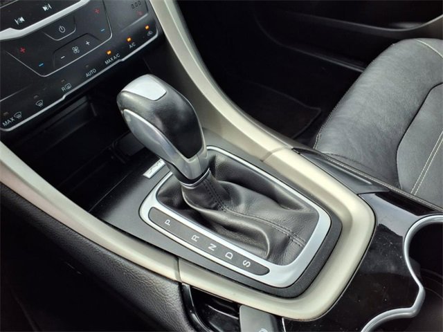 Used 2015 Ford Fusion SE w/ Equipment Group 202A image 10