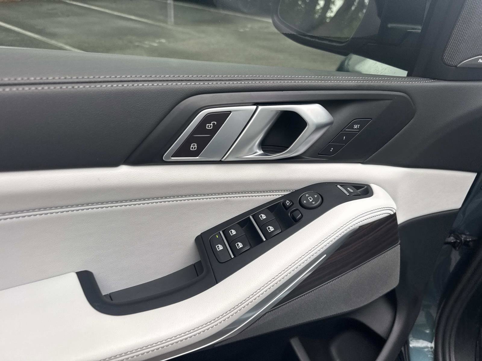 Certified 2024 BMW X5 sDrive40i w/ Premium Package image 17