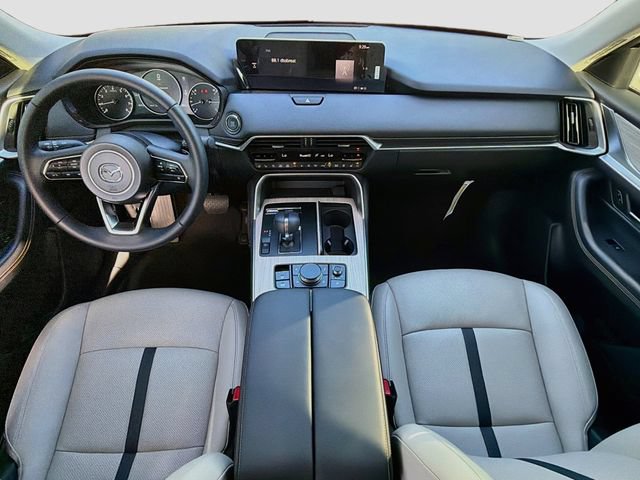 Used 2026 MAZDA CX-70 3.3 Turbo w/ Preferred Package AWD/4WD image 17