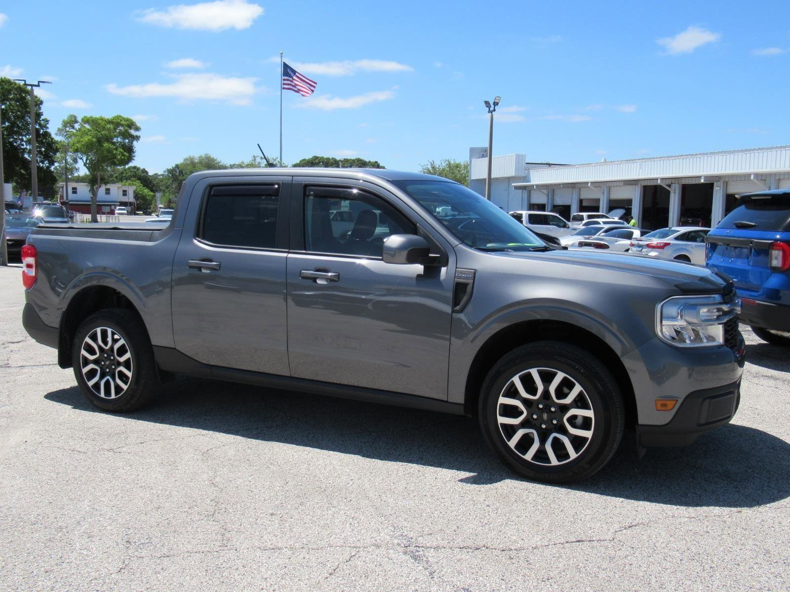 Certified 2022 Ford Maverick Lariat w/ Lariat Luxury Package FWD image 2