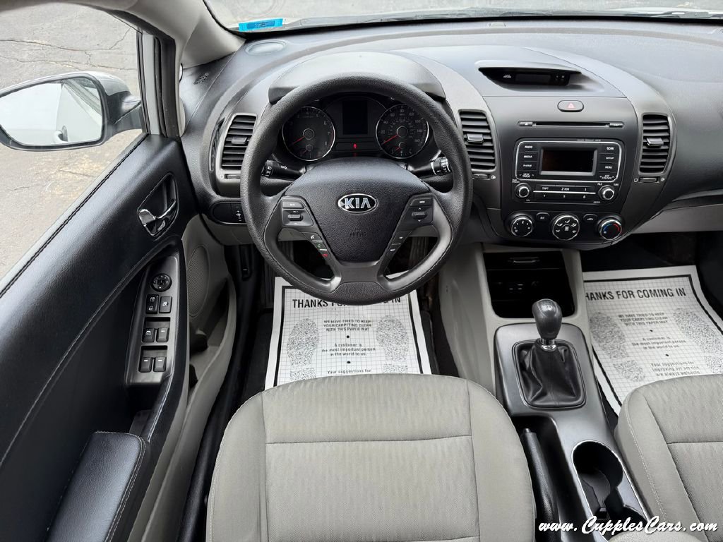 Used 2015 Kia Forte LX image 17