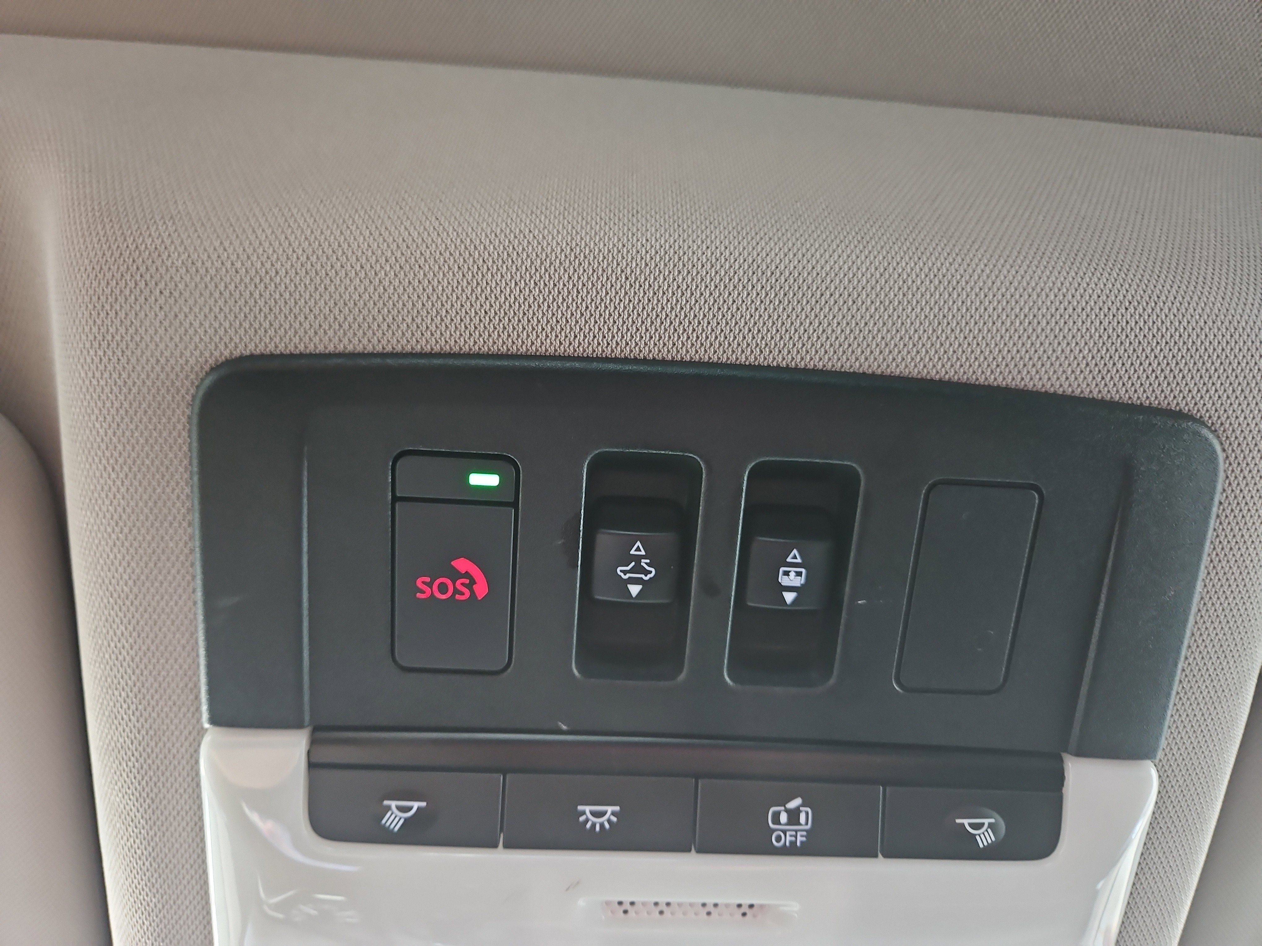 Used 2023 Nissan Rogue SV w/ SV Premium B Package image 22