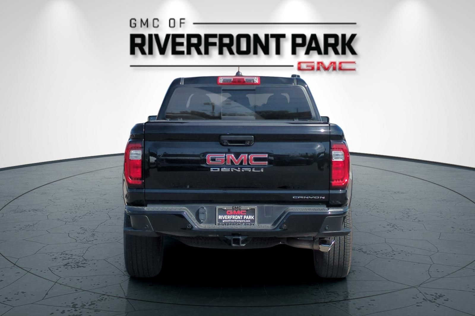 Used 2023 GMC Canyon Denali AWD/4WD image 4