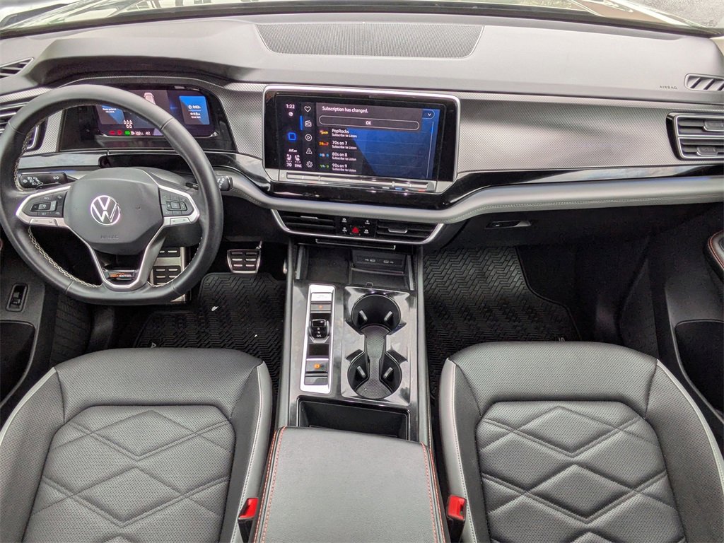 Used 2024 Volkswagen Atlas Peak Edition SE image 16