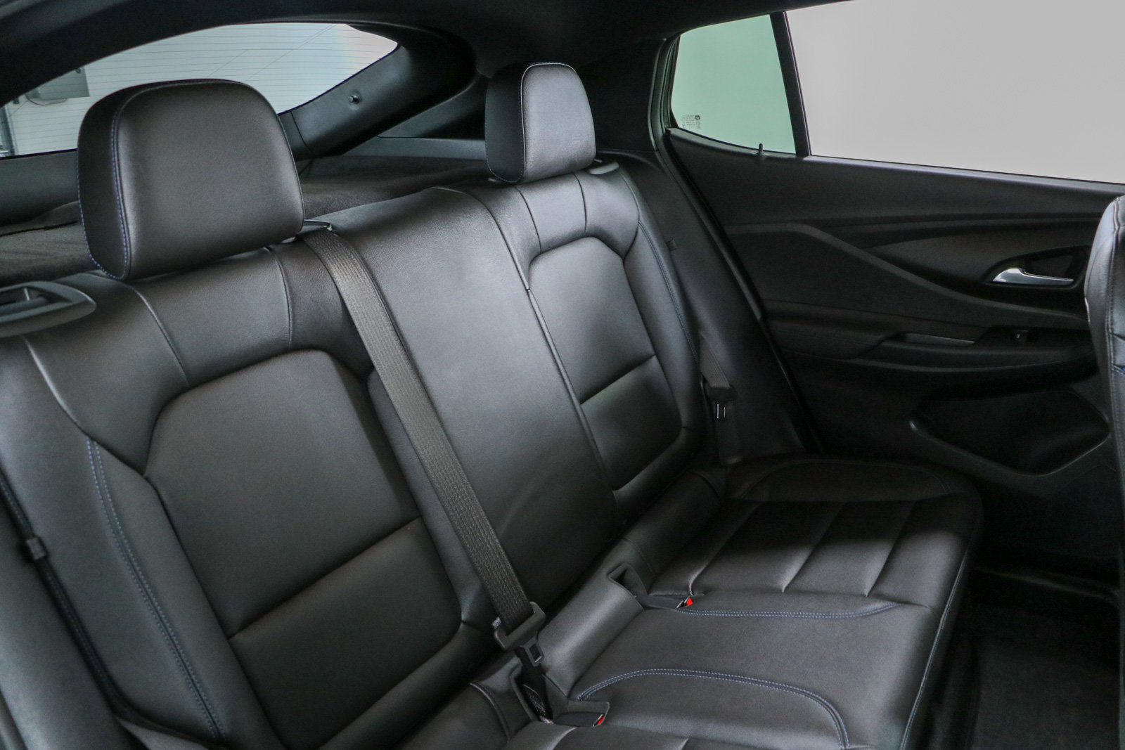 Used 2025 Buick Envista Sport Touring w/ Convenience I Package FWD image 28