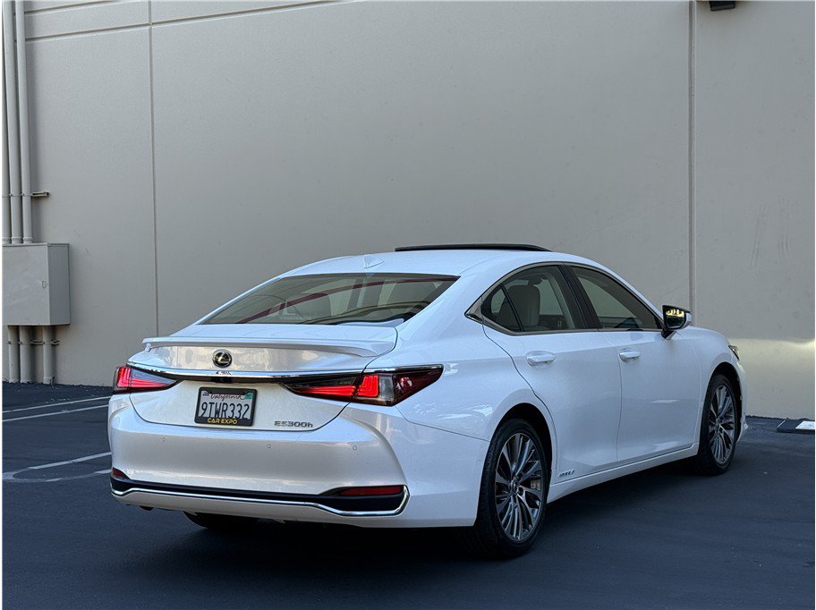 Used 2019 Lexus ES 300h w/ Premium Package FWD image 6