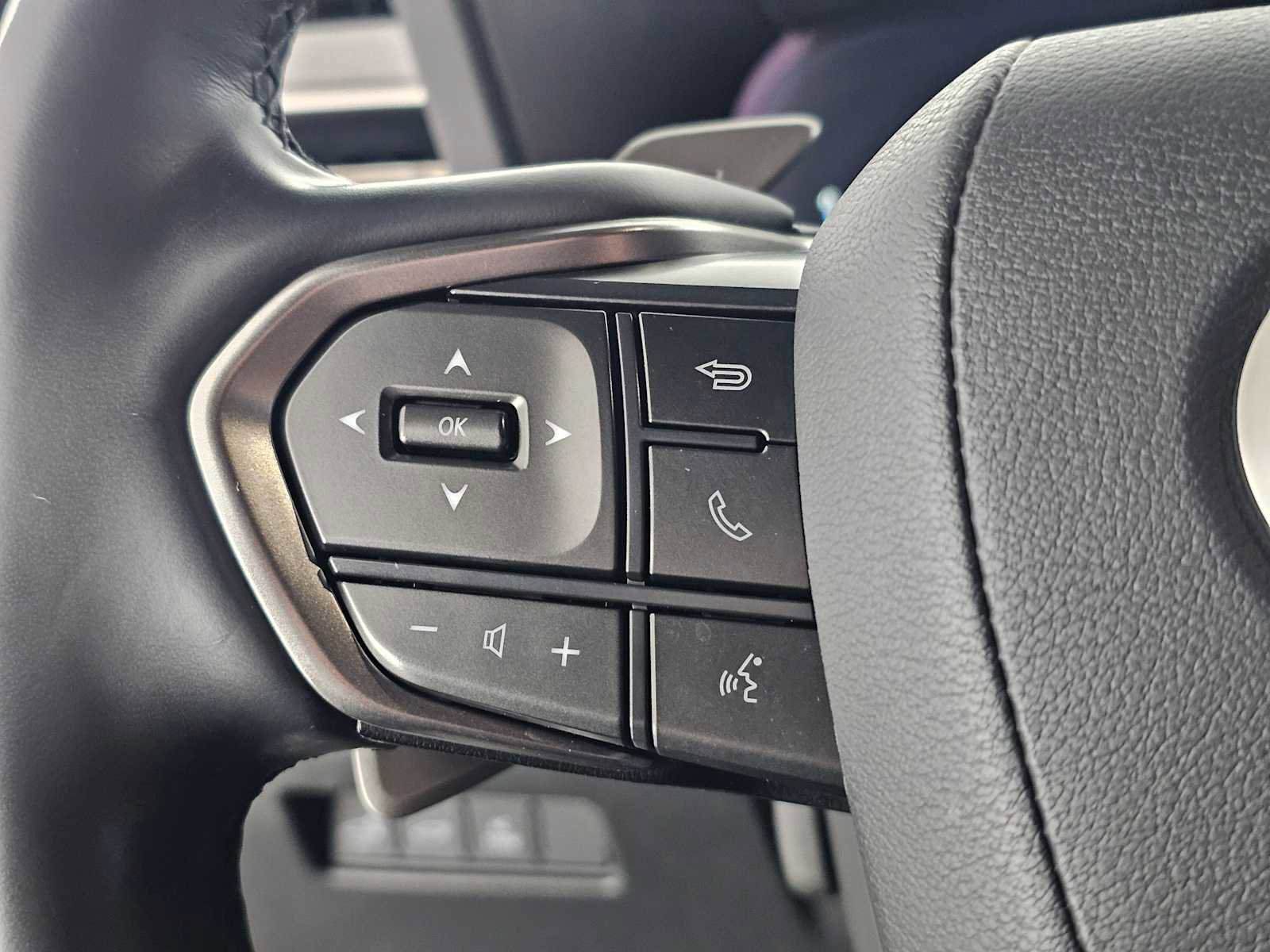 Used 2024 Lexus GX 550 w/ Accessory Package (Z1) image 29