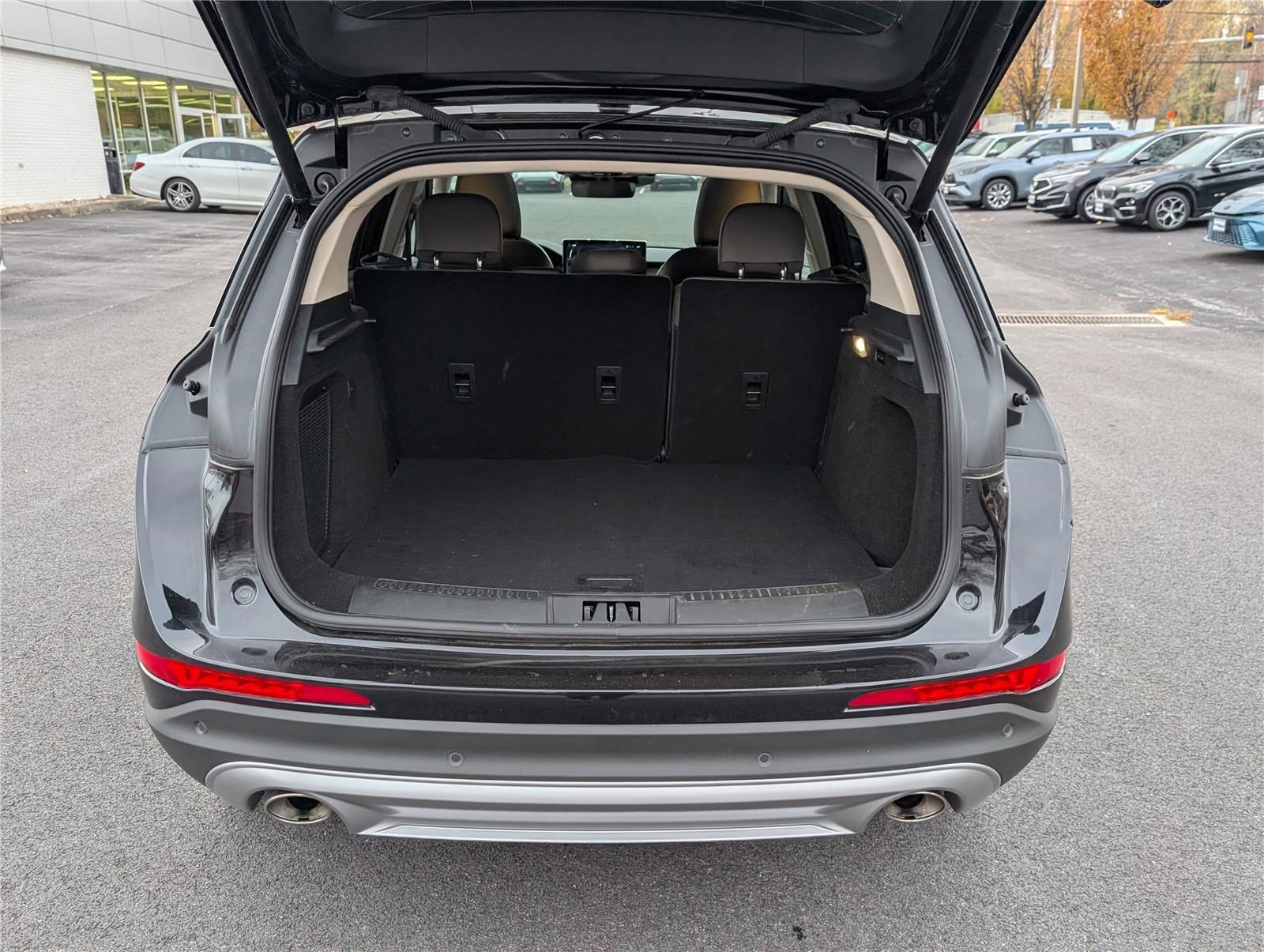 Used 2023 Lincoln Corsair AWD w/ Equipment Group 101A image 11