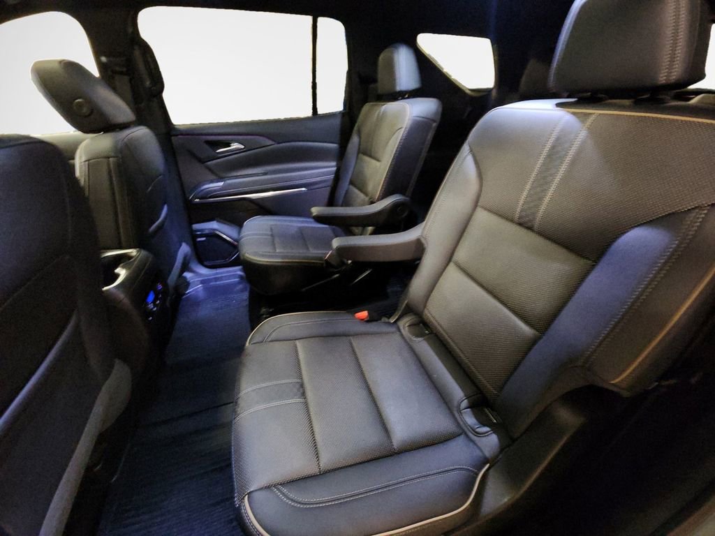 Certified 2025 Chevrolet Traverse High Country w/ LPO, Illumination Package image 24