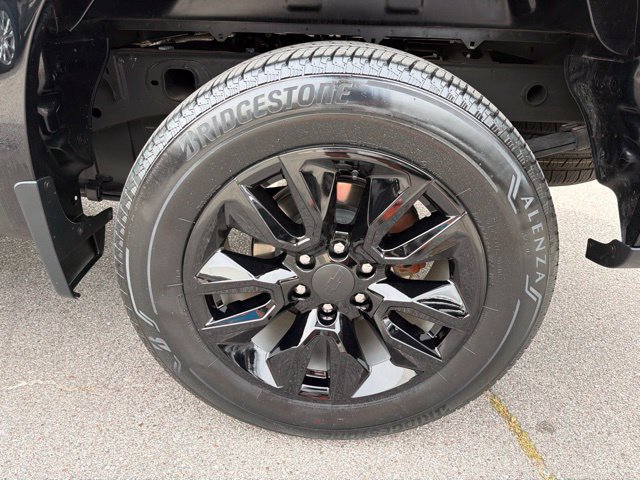 Used 2024 Chevrolet Silverado 1500 Custom AWD/4WD image 33