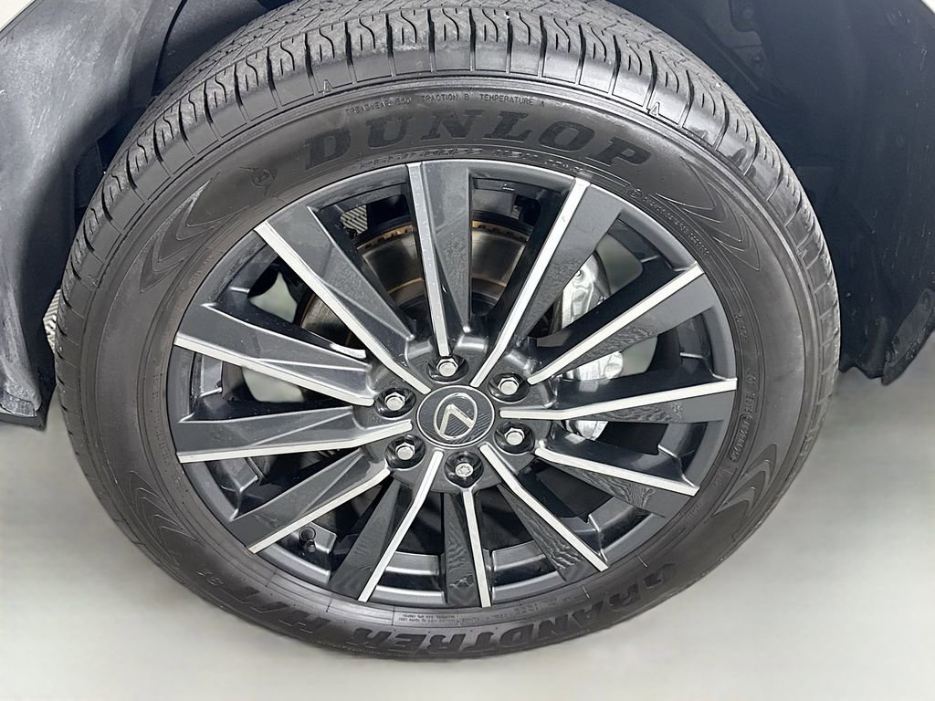 Used 2025 Lexus GX 550 image 32