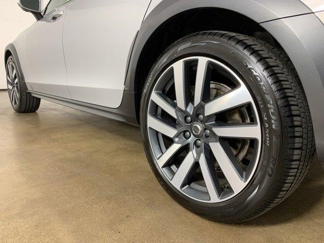 Used 2024 Volvo V90 B6 Cross Country Ultimate w/ Protection Package Premier image 37