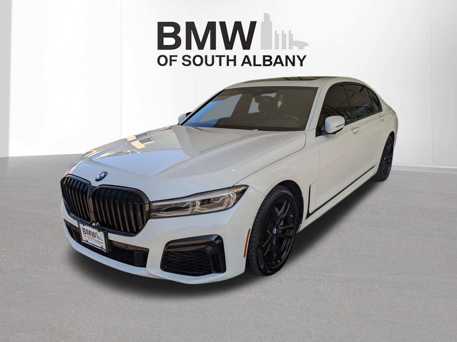 Used 2022 BMW 740i xDrive w/ M Sport Package AWD/4WD image 7