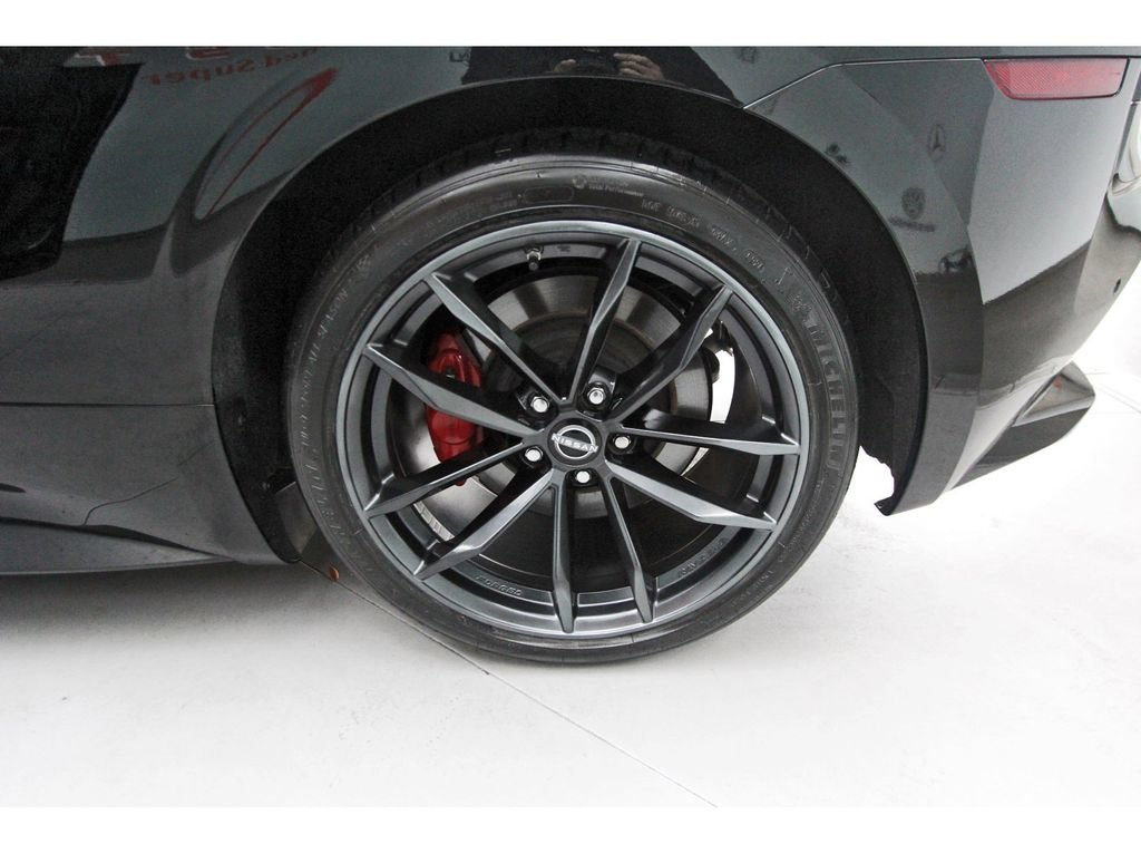 Used 2025 Nissan Z Performance w/ Floor Mat Package RWD image 32