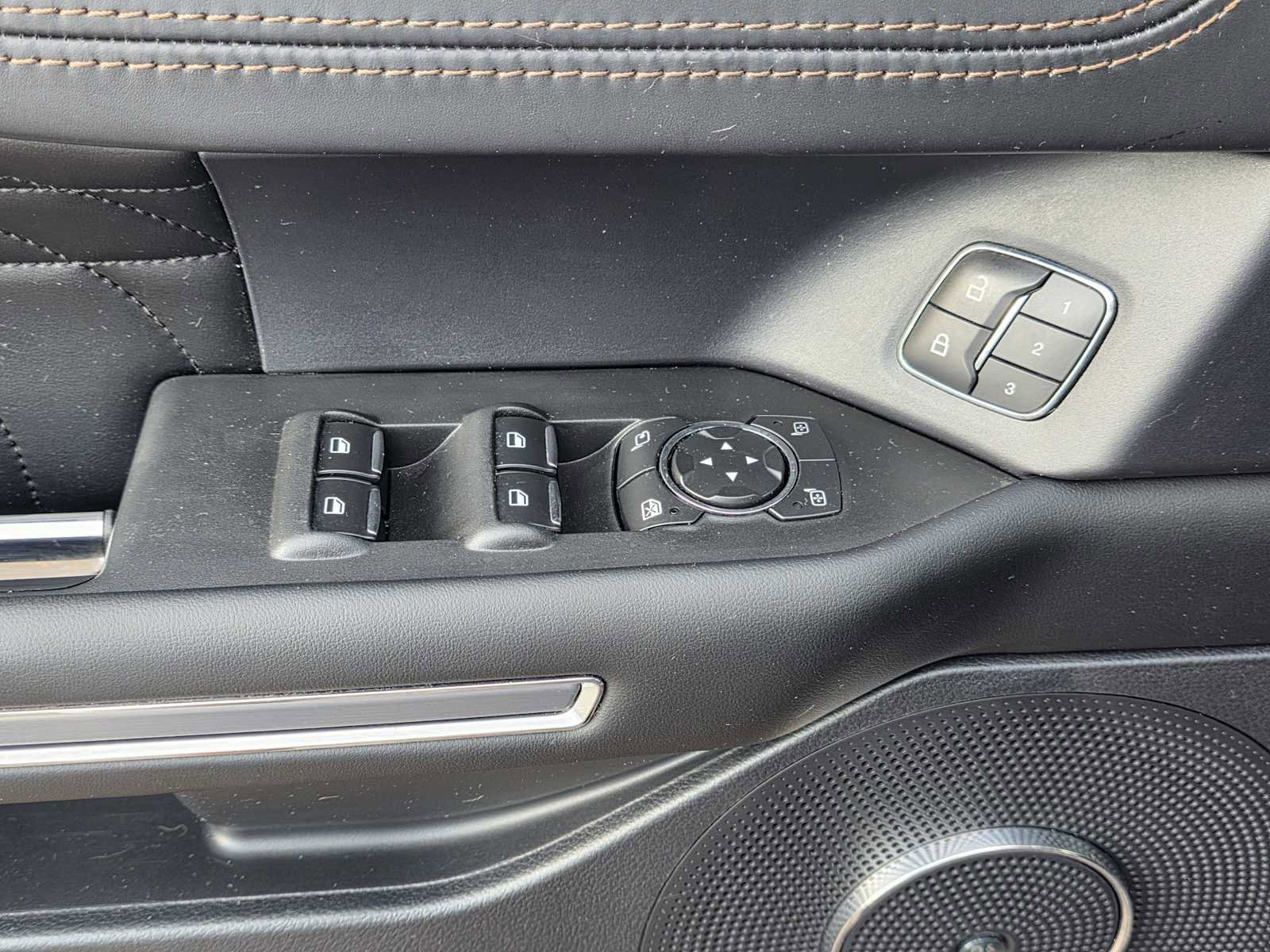 Used 2020 Ford Expedition Platinum image 16