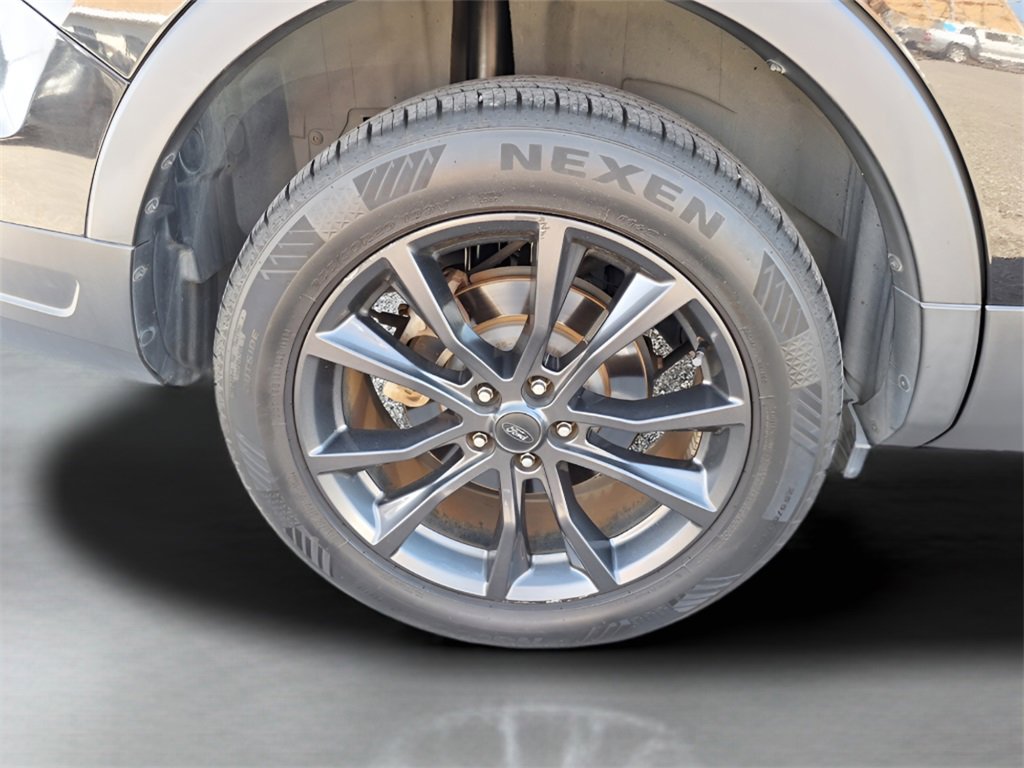 Used 2019 Ford Explorer XLT w/ Equipment Group 202A image 26