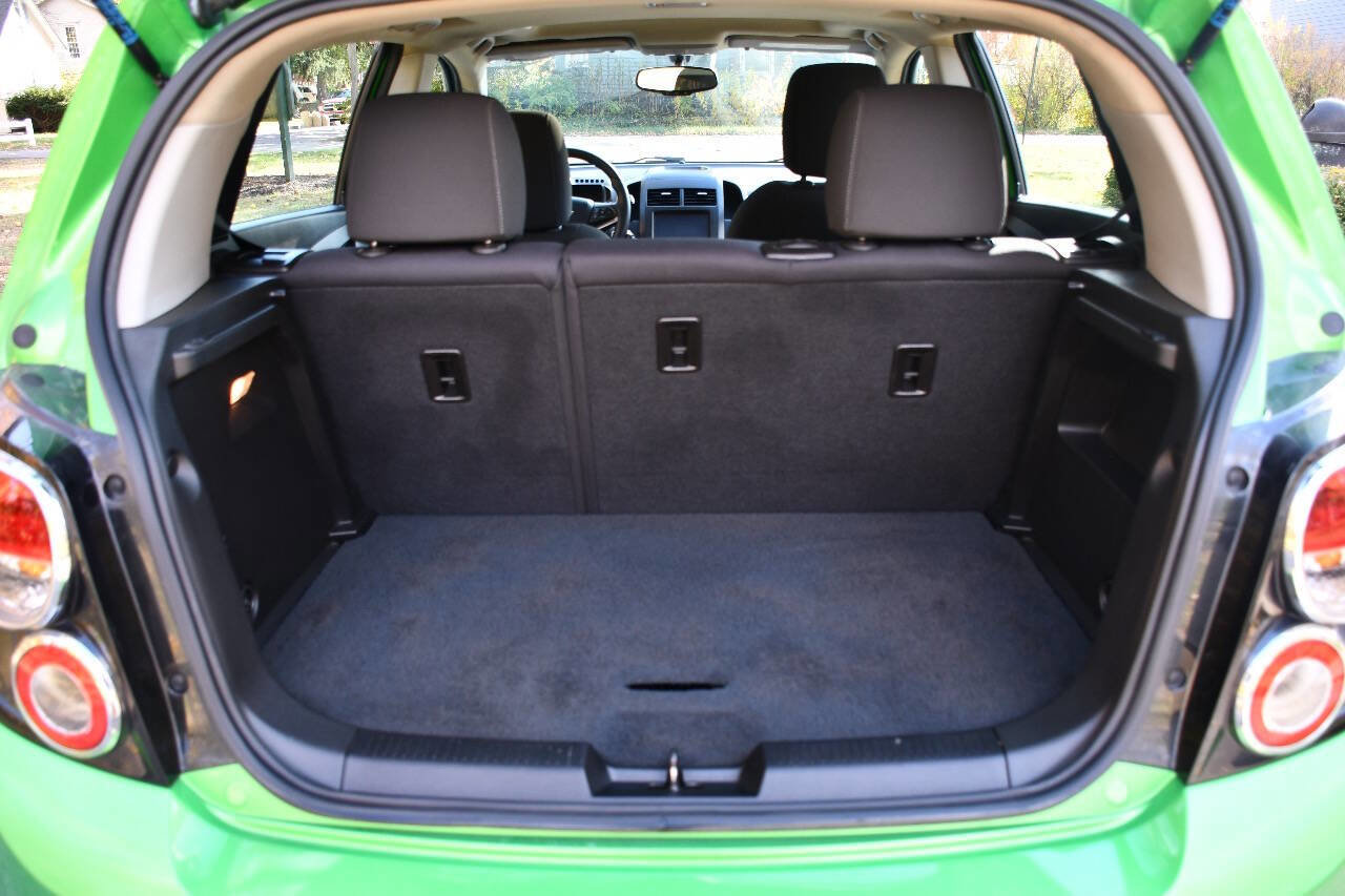 Used 2014 Chevrolet Sonic LT w/ LT Spring Promotional Package image 17