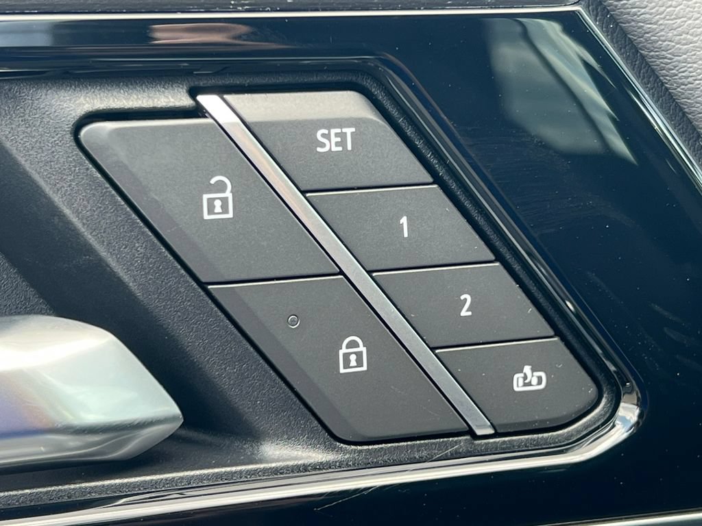New 2026 GMC Yukon Denali w/ Sun & Power Step Package AWD/4WD image 15