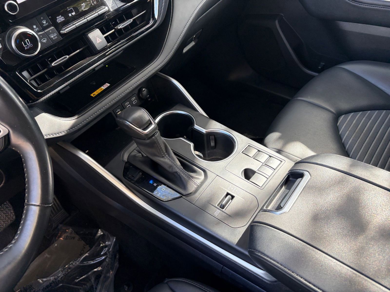 Used 2024 Toyota Highlander XSE image 41