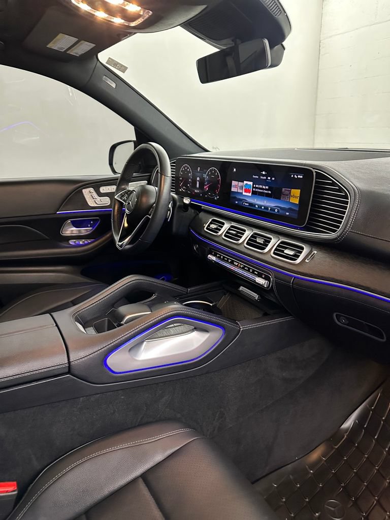 Used 2024 Mercedes-Benz GLE 450 4MATIC w/ AMG Line Exterior image 35