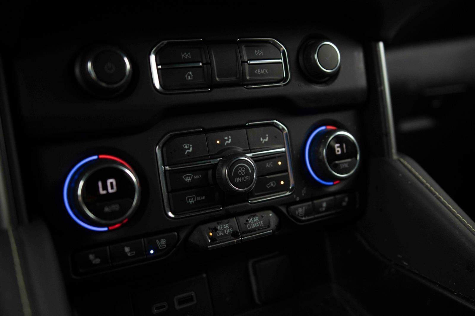 Used 2024 Chevrolet Tahoe Premier image 10