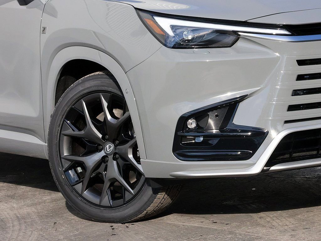 New 2026 Lexus TX 500h AWD w/ Technology Package image 3