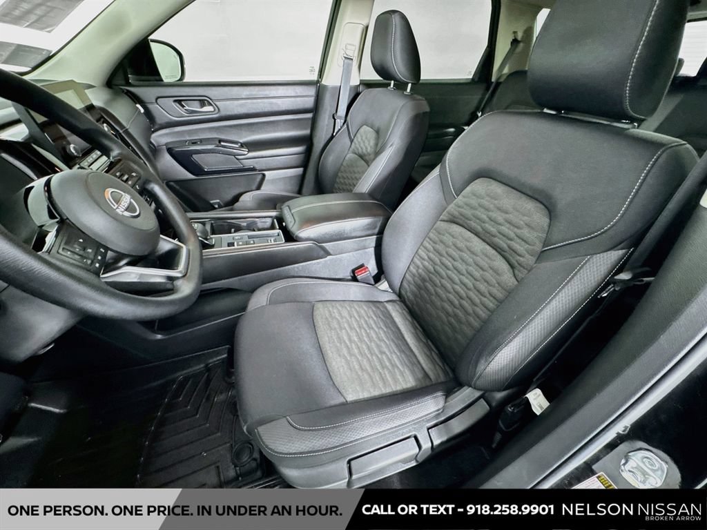 Used 2022 Nissan Pathfinder S FWD image 19