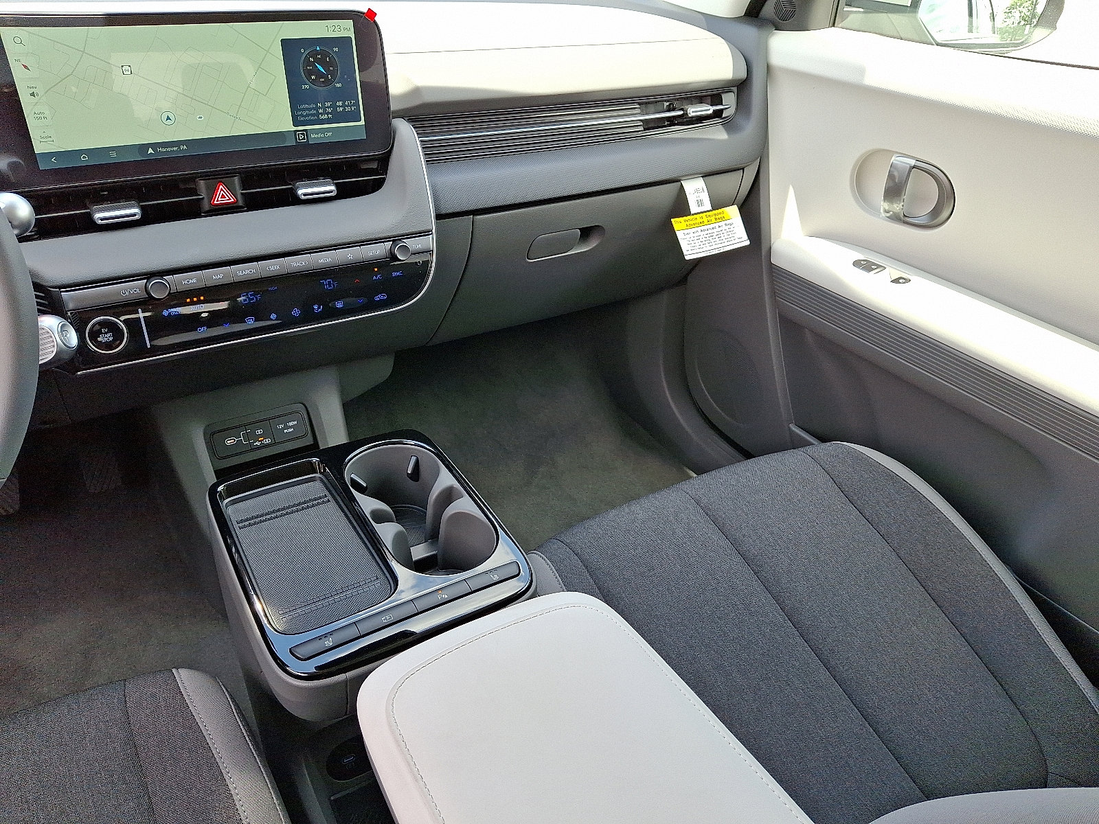 New 2025 Hyundai Ioniq 5 SE image 11