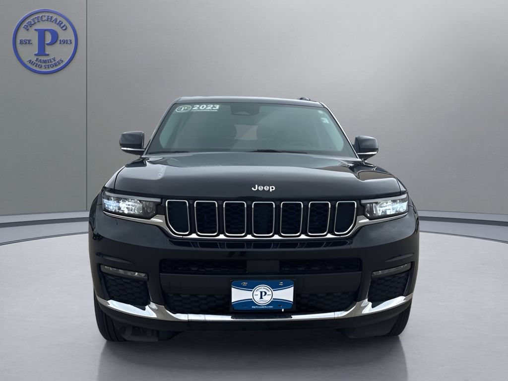 Used 2023 Jeep Grand Cherokee L Limited AWD/4WD image 2