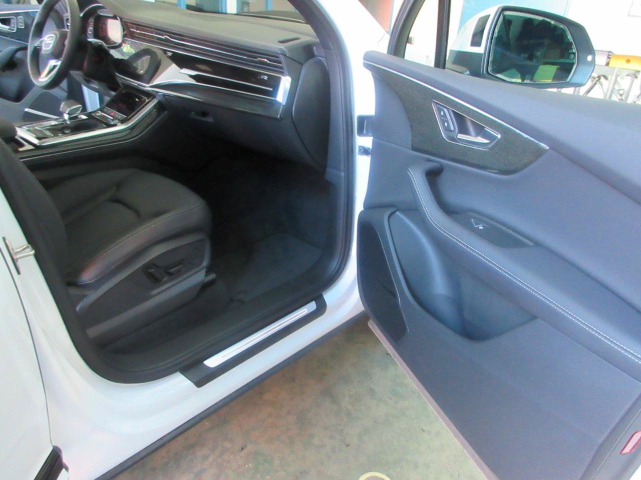 Used 2025 Audi Q7 3.0T Premium Plus w/ Premium Plus Package AWD/4WD image 25