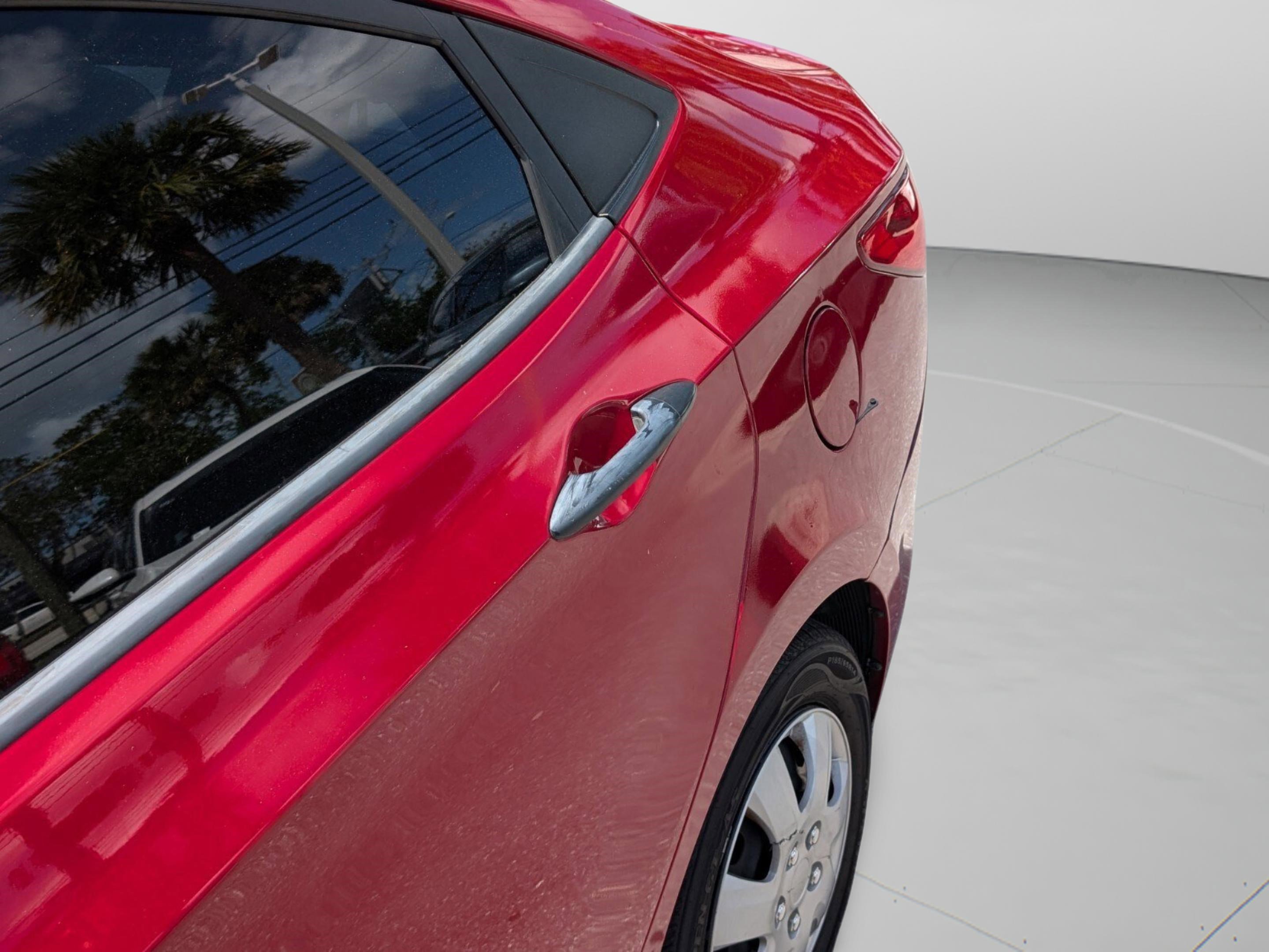 Used 2012 Hyundai Accent GLS image 17