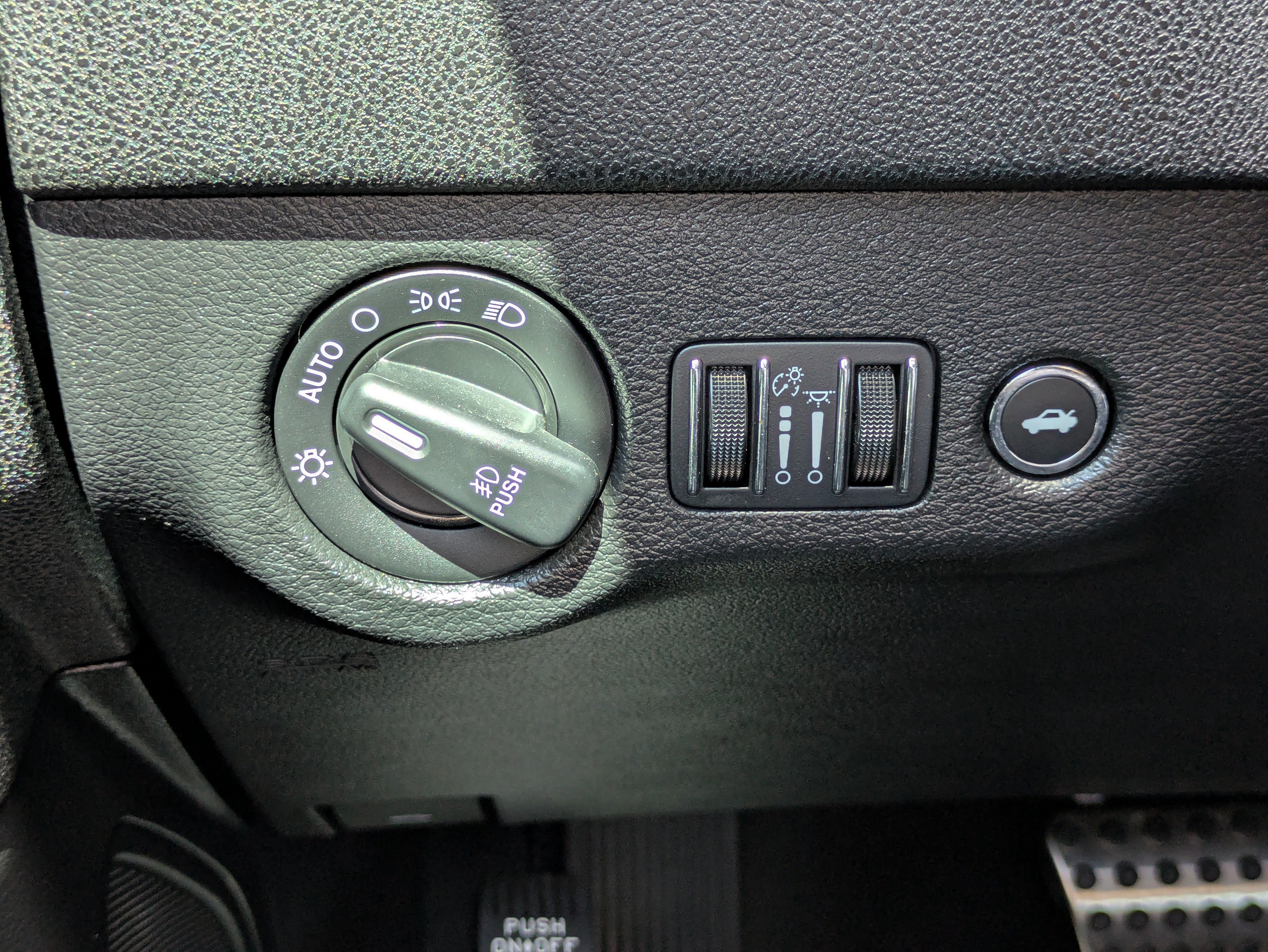 Used 2023 Dodge Charger Scat Pack w/ Technology Group RWD image 35