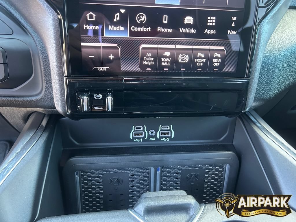 New 2026 RAM 2500 Laramie AWD/4WD image 23