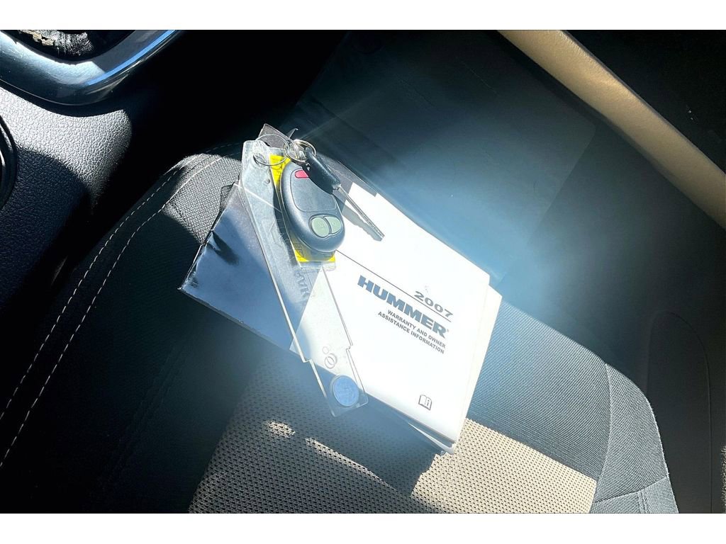 Used 2007 HUMMER H3 image 12