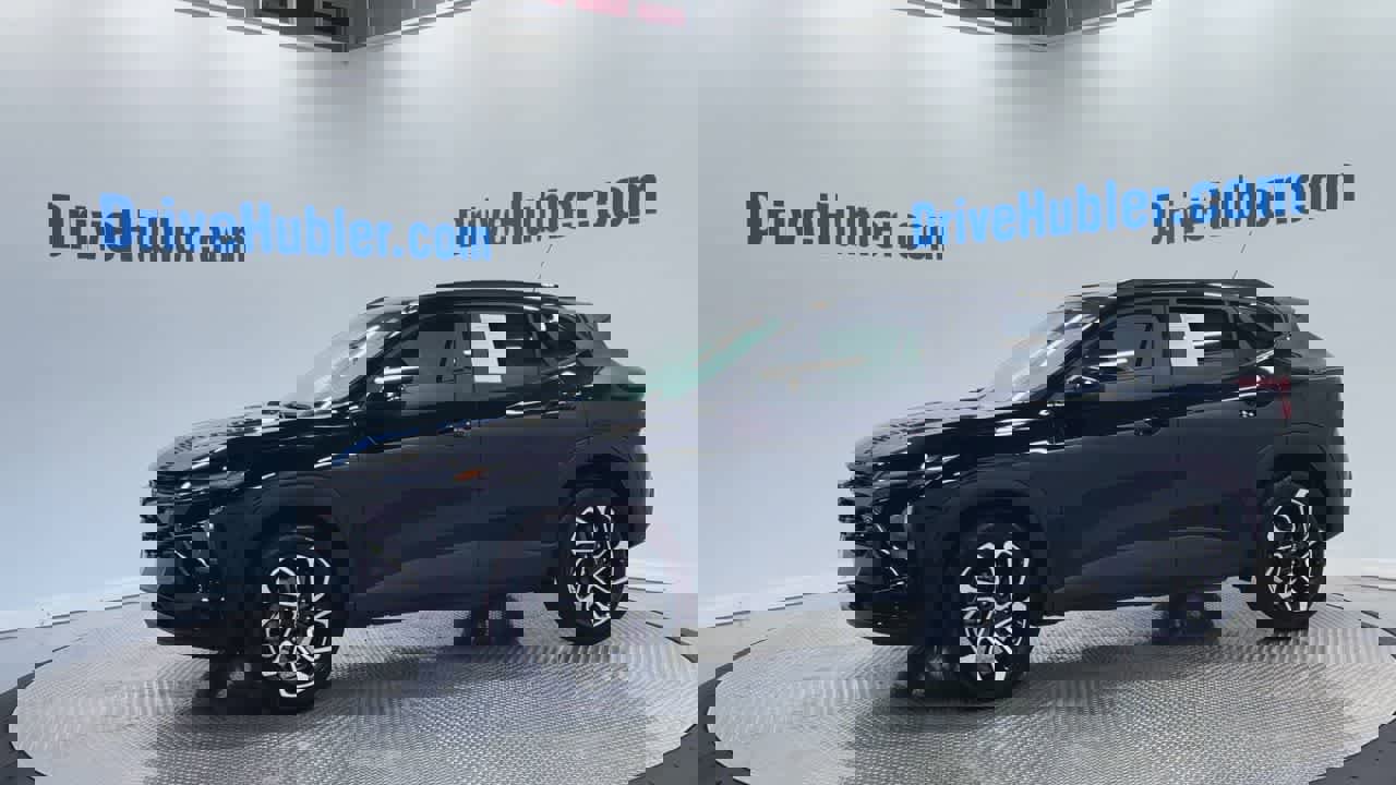 Used 2025 Chevrolet Trax RS w/ Sunroof Package image 8