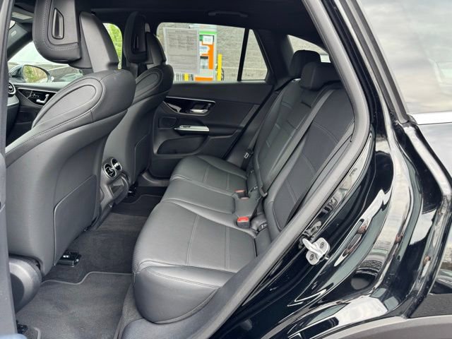 Used 2026 Mercedes-Benz GLC 300 4MATIC image 13