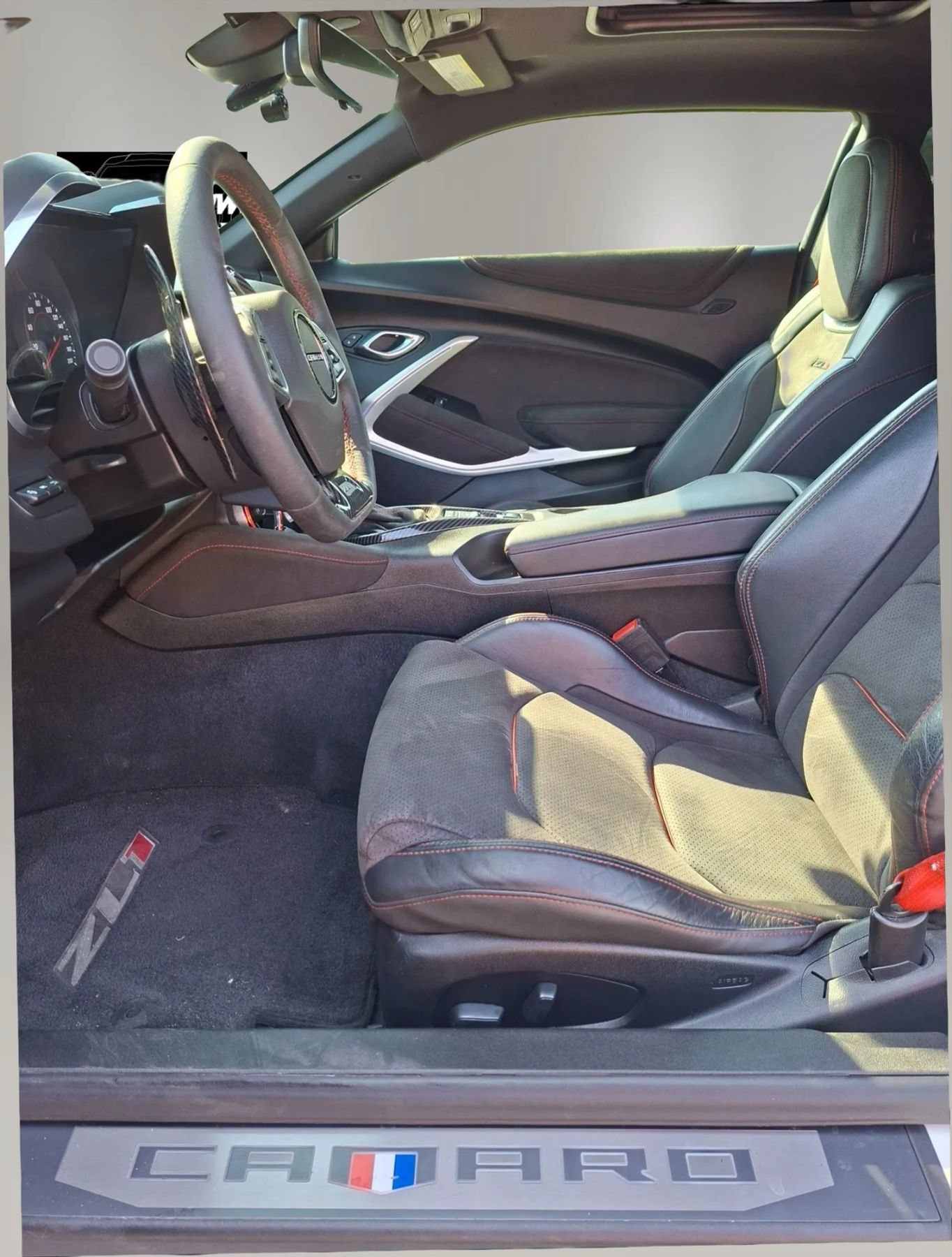 Used 2019 Chevrolet Camaro ZL1 RWD image 9