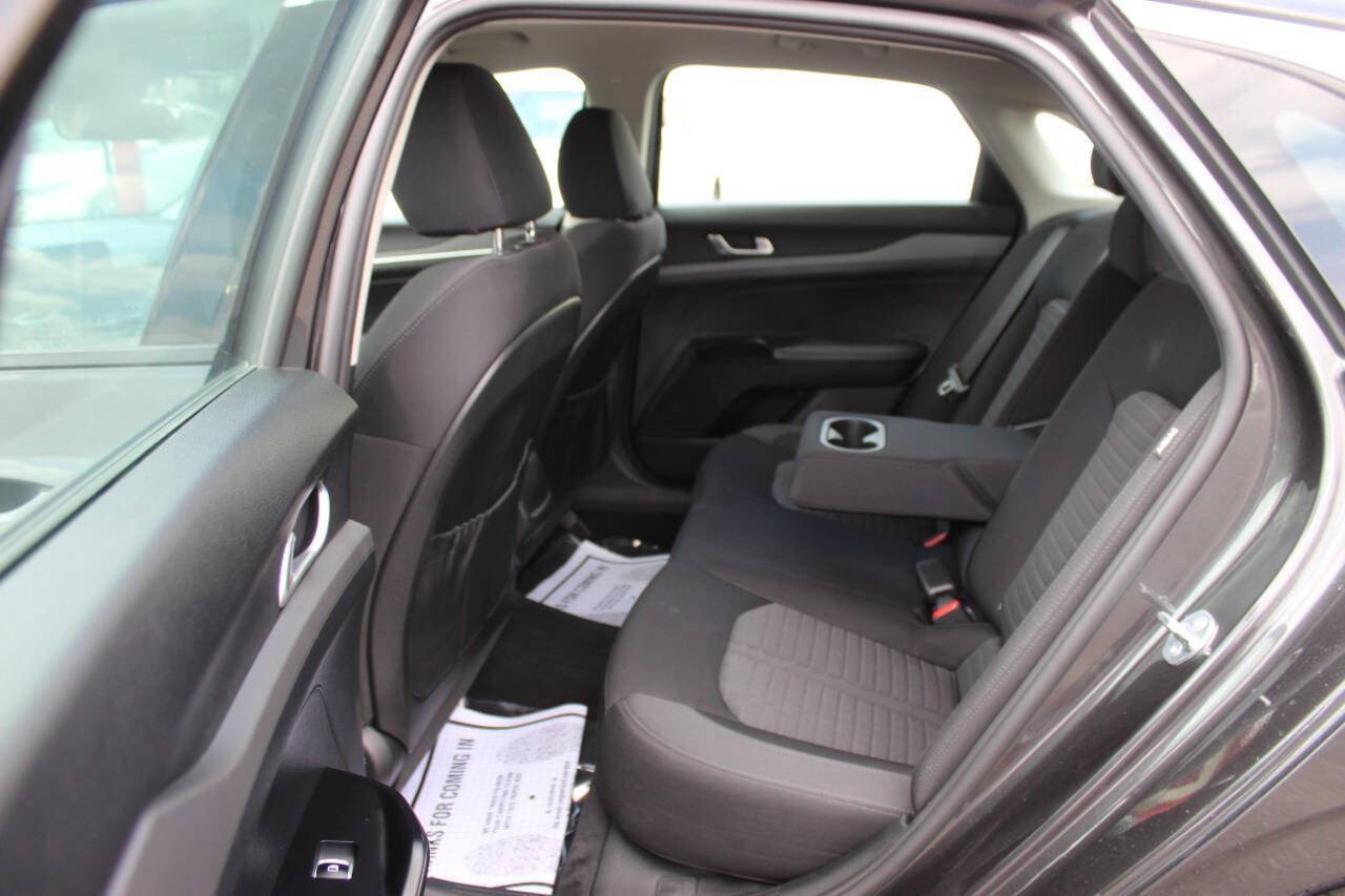 Used 2025 Kia K5 LXS FWD image 14