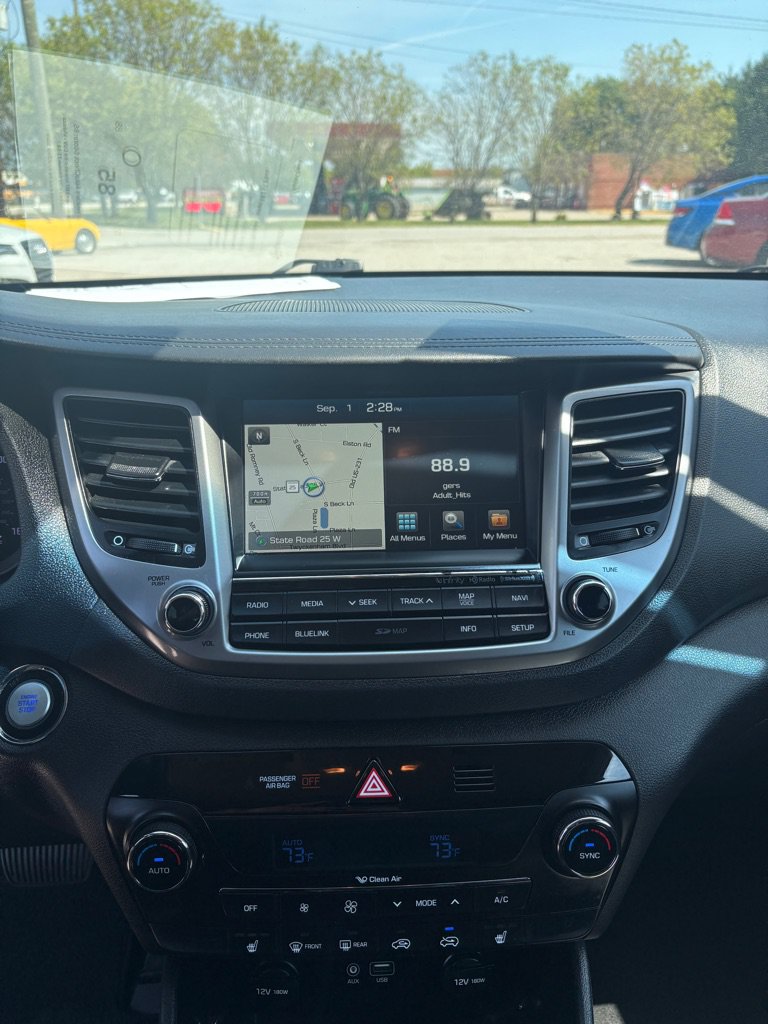 Used 2017 Hyundai Tucson SE Plus FWD image 17