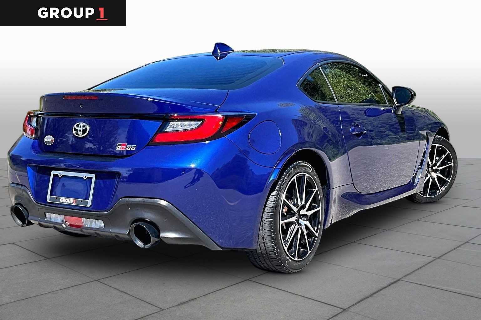 Certified 2022 Toyota GR86 w/ ALL Weather Mat Package (TMS) RWD image 12