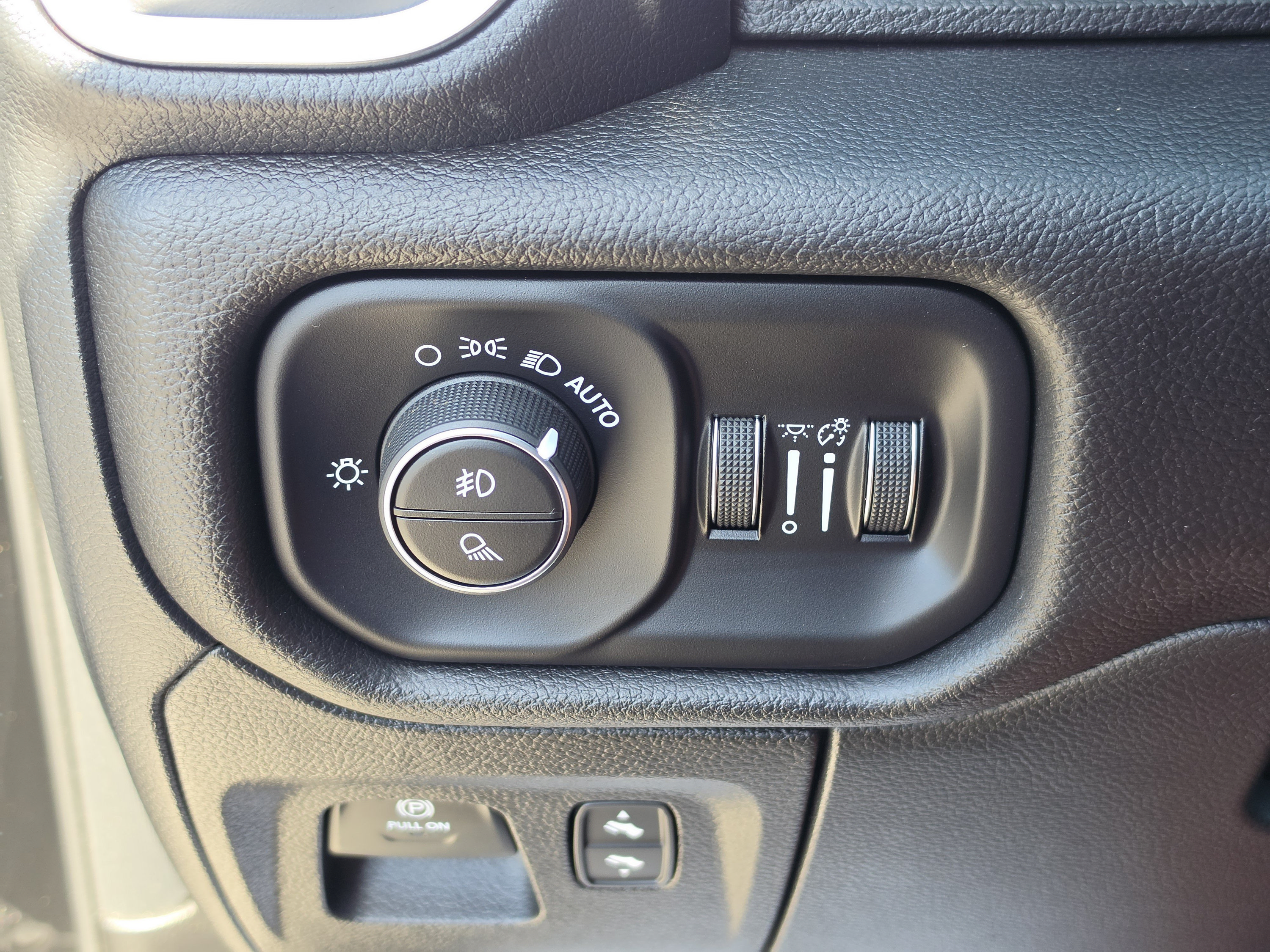 Used 2025 RAM 1500 Big Horn AWD/4WD image 28