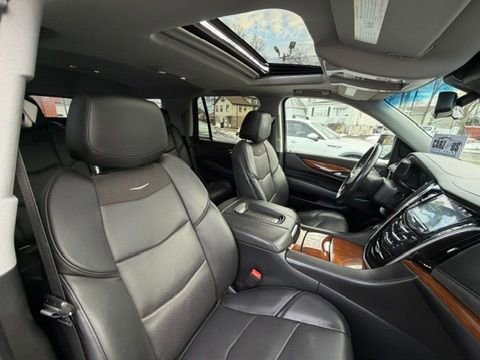 Used 2019 Cadillac Escalade Luxury image 34