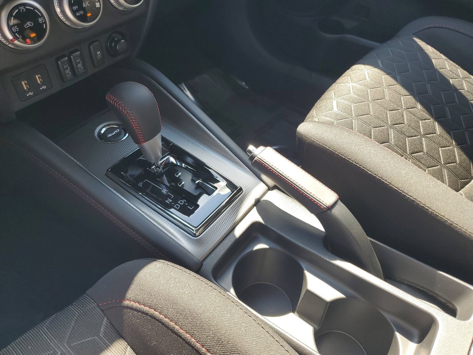 New 2026 Mitsubishi Outlander Sport LE AWD/4WD image 18