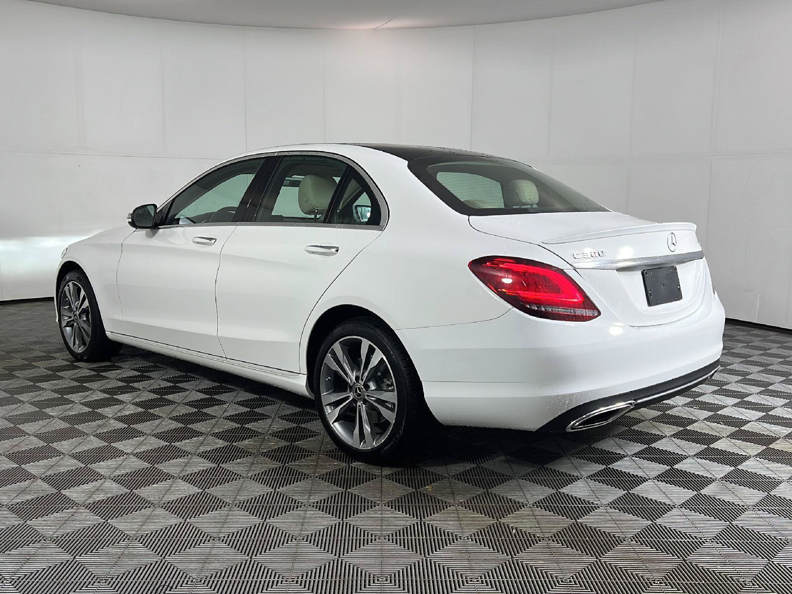 Used 2019 Mercedes-Benz C 300 4MATIC Sedan image 9