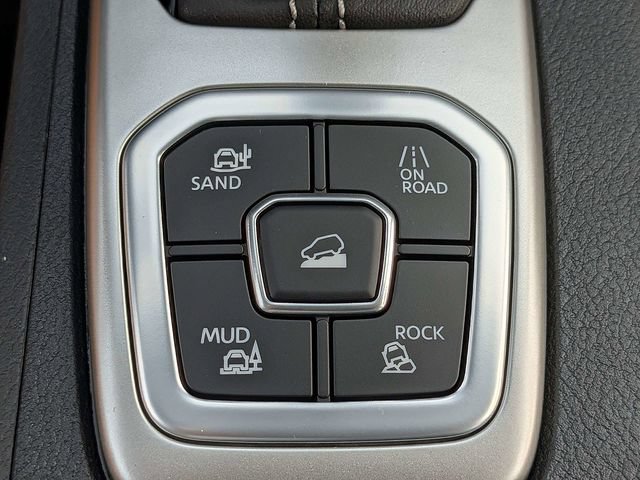 New 2026 Nissan Frontier SV w/ SV Convenience Package AWD/4WD image 22