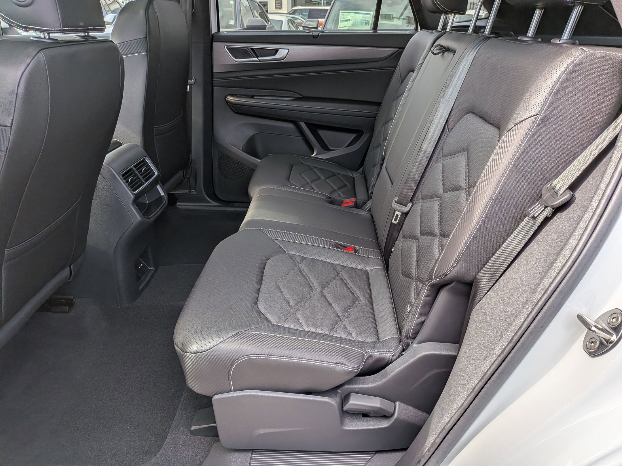 New 2026 Volkswagen Atlas Cross Sport SE AWD/4WD image 28