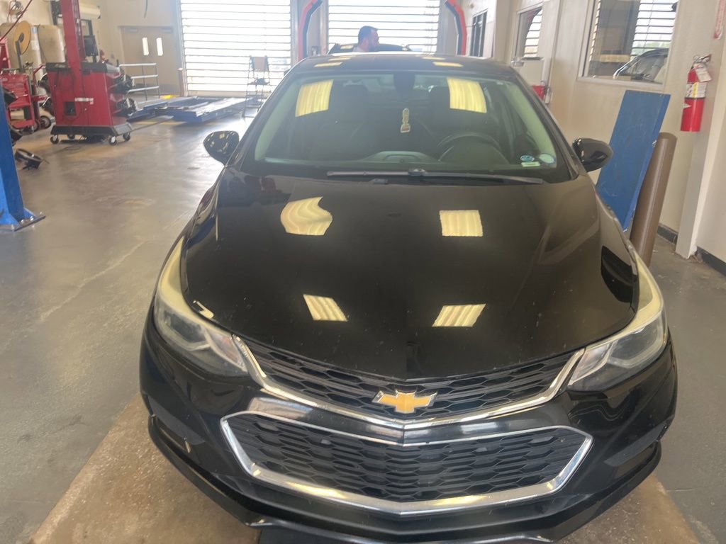 Used 2017 Chevrolet Cruze LT FWD image 14