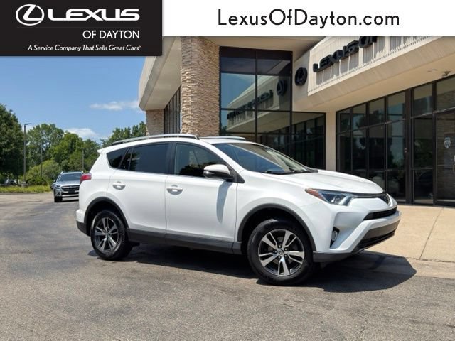 Used 2018 Toyota RAV4 XLE AWD/4WD image 1